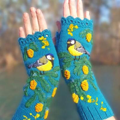 China The border of the gloves of the long warm adult women's gloves yellow bird flower autumn and winter comfortable manufacturer of woolen knitted women's gloves for sale