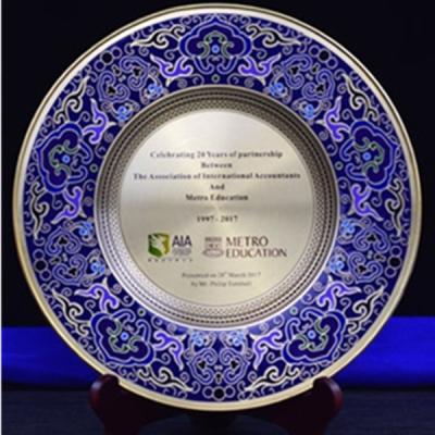 China China Cheap Decoration Engraved Zinc Alloy Antique Metal Plaque Custom Round Award for sale