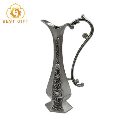 China Traditional Custom Vase Luxury Vintage Metal Flower Vase For Wedding for sale