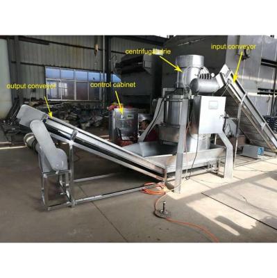 China Hotels Fully Automatic Continuous Centrifugal Fruit Vegetable Dewatering Machine for sale