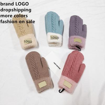 China Motocross Bikes 2022 Workout Free Riding Fashion Customizable Brand Logo Winter Magic Knit Gloves Cheap Women Men To Warm To Stretch Knitted Gloves for sale