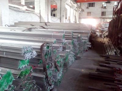 China ASTM A276 304 Stainless Steel Equal Angle Bar Hot Rolled For Bridge for sale