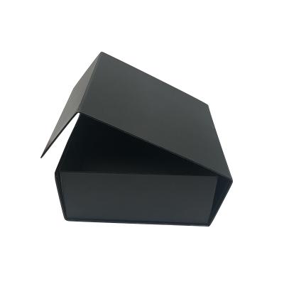 China Factory Recyclable Foldable Paper Packaging Large Size Black Matte Gift Box With Magnetic Closure for sale