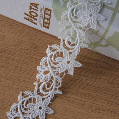 China Sustainable Embroidery Lace Material White Trim Apparel Decorative Polyester Laces for sale