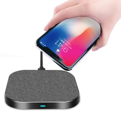 China 15w Cell Phone Charger Fast Wireless Smart Mobile Phone Qi Qi Wireless Charger Protection for sale