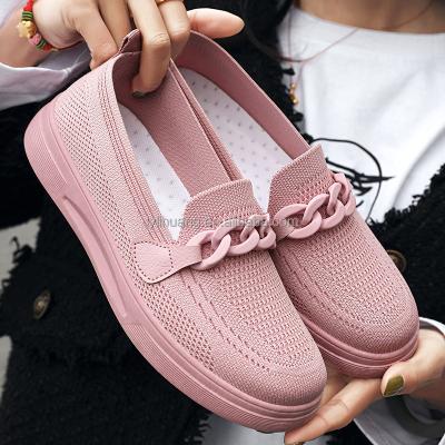 China New Fashion Trend Flat Casual Women's Flat Casual Women's Shoes Comfortable Flying Mother's Shoes Slip-On Walking Shoes Sneakers for sale