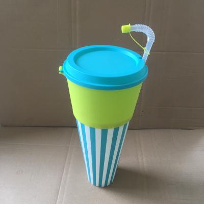 China New Design 2018 American Style Plastic 2 In 1 Snacking And Drinking Movie Display Cup for sale