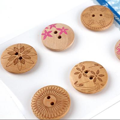 China Sustainable High Quality Hot Selling For Scrapbooking Matched Design Colorful Engrave Look Imit Wood Button for sale