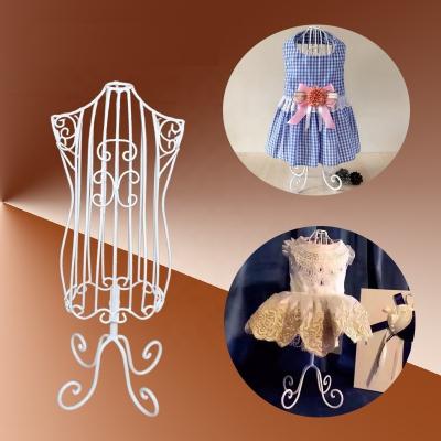 China Stocked in High Quality Window Art Pet Mannequins Pet Show Stock Wrought Iron Clothes Show Hangers.Dog Cat Clothes Display Stand for sale