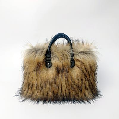 China 2022 Eco-Friendly Material Fuzzy Handbag For Women Evening Purse Faux Raccoon Fur Bag Purse Handbags for sale