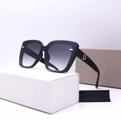 China 2022 High Quality Designers Luxury Sunglasses Fashion Stylish Fashion Polarized Polarized For Men Women Uv400 Glass With Box for sale