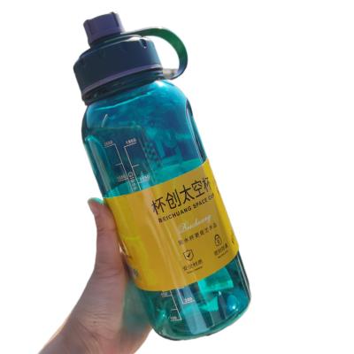 China Viable Space Large Capacity Bottle 2000ml Travel Pot Cup Explosion Proof PC Plastic Water Bottles for sale