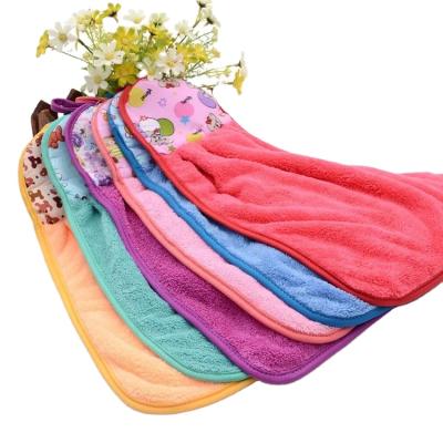 China Viable Factory Wholesale Hang Thickened Coral Fleece Hand Towel Kitchen Dish Wiper Cloth Absorbent Hand Towel for sale