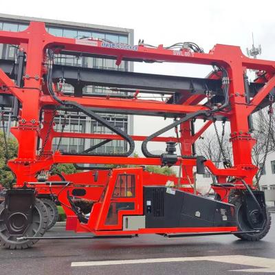 China o recipiente 80T escarrancha o guindaste, pórtico móvel Crane Truck com bateria diesel do poder à venda