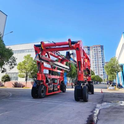 Chine Le rouge de SPEO écartent les jambes la machine de poussoir de conteneur pour les usines en acier/béton préfabriqué à vendre