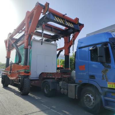 Cina 60 camion 7km/h di Ton Straddle Lift Crane Carrier per i carichi surdimensionati di sollevamento in vendita