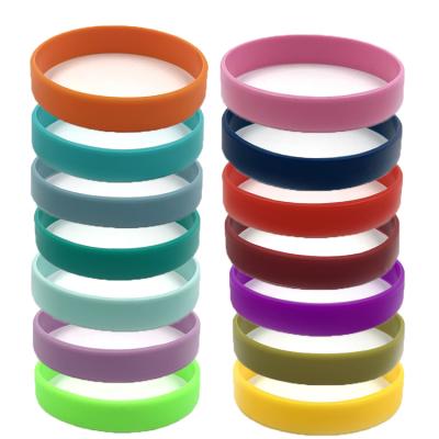 China Custom Party 12mm Silicone Wristbands Multicolor Wristband Silicone Wristbands Blank Design Your Own Silicone Wristbands for sale