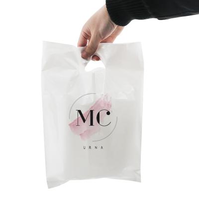 China Recyclable Customized 14X18 Inch Large Merchandise Bags White Plastic Carrying Shopping Bags for sale