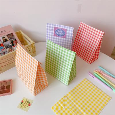 China Handmade Color Kraft Paper Bag Plaid Gift Packaging Small Gift Paper Bag Storage Bag Beautiful for sale