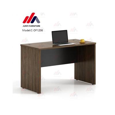 China Executive Luxury Table Fashion Convertible Computer Office Desks And Workstations for sale