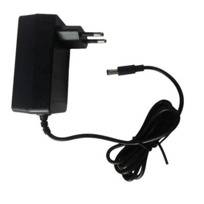 Chine CE 12.6 V 2A chargeur EU Plug DC5521 connecteur à baril pour l'utilisation de la batterie 12V à vendre