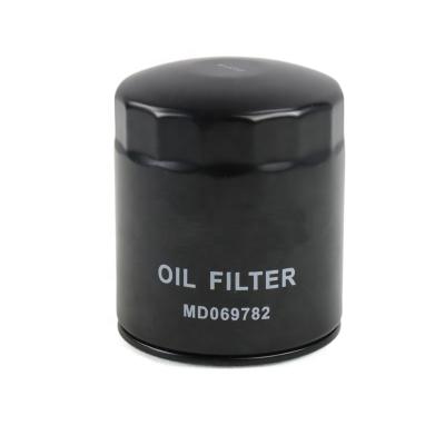 China PU& Filter Paper Oil Filter For MITSUBISHI Generator Filter Truck MD069782 for sale