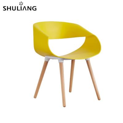 China Cheap Wholesale Cheap Wooden Leg Armrest Fashion Classic Plastic Back Modern Cafe Dining Chair Plastic Chair for sale