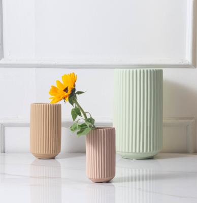 China Minimalist Home Decorative Vase Tall Ceramic Vases for sale