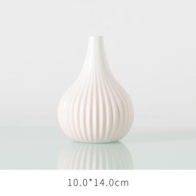 China Decorative Minimalist Ceramic Rose Vases Fit Modern European Style Home DecorCeramic and Porcelain Vases for sale