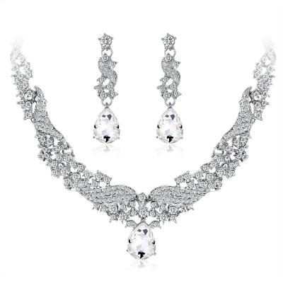 China CLASSIC wholesale bridal jewelry set new European and American temperament diamond necklace crystal set earrings two sets for sale