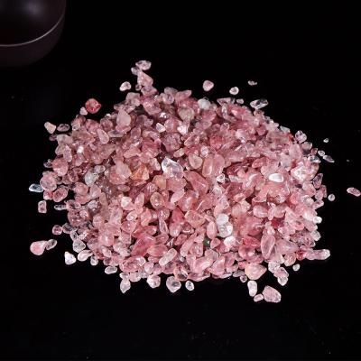 China China Crystal Polished Gravel Natural Strawberry Crystal Tumbled Stones For Aquarium for sale