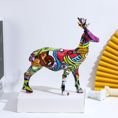 China Europe Hot Sale Promotional Deer Statue Resin Animal Home Bedroom Decorations for sale