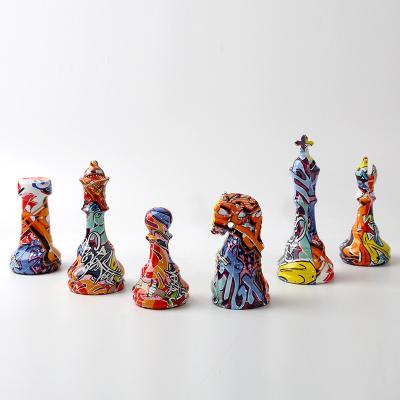 China Large Size Europe Design Graffiti Pop Chess Resin Figurine Home Decor for sale