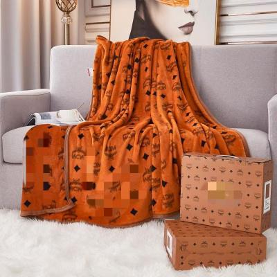 China 2022 New Hotel Designer Luxury Brand Blanket High Quality Blankets For Winter Heating Blanket for sale