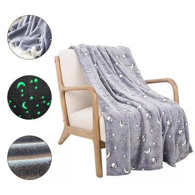 China Fluorescent Flannel Blankets Super Soft Luminous Warm Night Geometric Blankets for sale