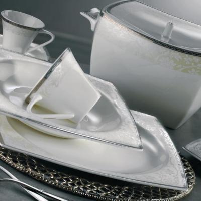 China Sustainable Luxury Turkish Style Dinnerware Set Gold Rim Dishes Dish Set Bone China Dinnerware Dinnerware Sets For Wedding for sale