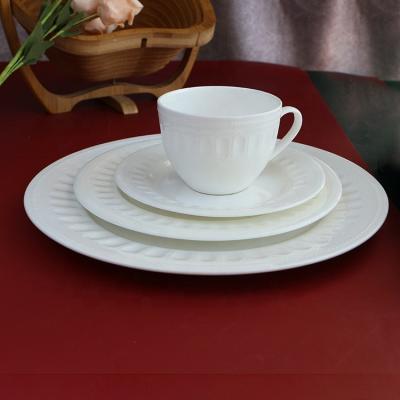 China Viable hot sale 16 pcs white dinner set custom design fine bone china vintagepersonalized hotel dinnerware sets for sale