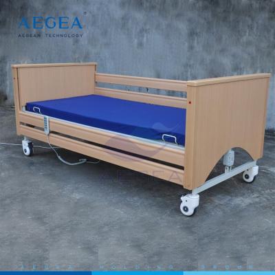 China Van de 5-functie ag-MC002 bejaard de gezondheidszorg elektrisch vouwend bed thuiszorgruimte met in te ademen bedraad Te koop