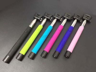 China Tripé sem fio de Monopod da vara de Bluetooth Selfie para câmaras digitais dos Smartphones à venda