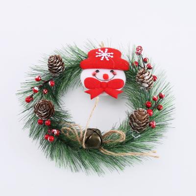 China Christmas Party Decoation Pearl Garland Merry Christmas Garland Colorful Red Christmas Wreath for sale