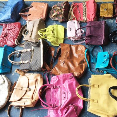 China Popular factory wholesale popular used bag for women summer used clothes good quality 50kg mixed ball used bag for sale