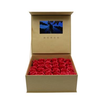 China Europe bouquet florist rose gold packaging flower luxury box personalization visual flower parents gift baby for sale