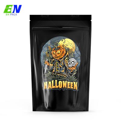 China Custom Printed Plastic Pouch Christmas Packaging Smell Proof Moisture Proof Resealable Resealable Childproof 3.5g Mylar for sale