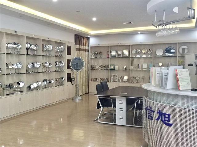 Verified China supplier - Jiangmen Xinxu Hardware Crafts Manufacturing Co., Ltd.