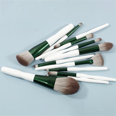 China Fan Brush Customized Golden Supplier Brushes Set Cute Green Natural Hair Hourglass 12pcs Makeup Brush for sale