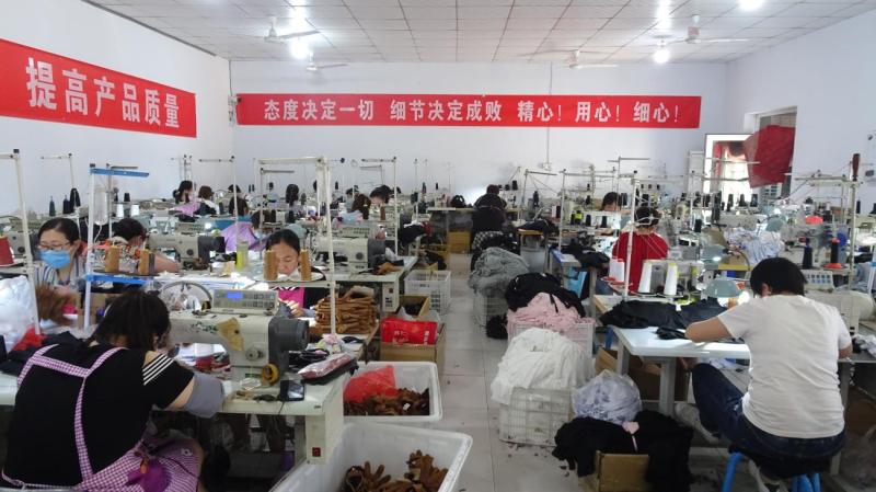 Verified China supplier - Xinji Luoshu Clothing Co., Ltd.