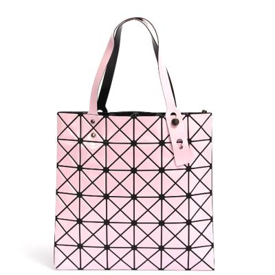 China Women Luxury Handbags Bag Fashion New Arrival Rhombus Pattern Luminous Geometric Handbag for sale