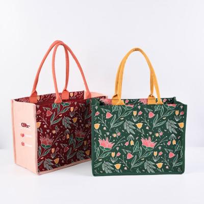 China 100% Recyclable Reusable Burlap Grocery Bags Eco Friendly Handbag Flowers Printing Burlap Jute Tote Bag for sale