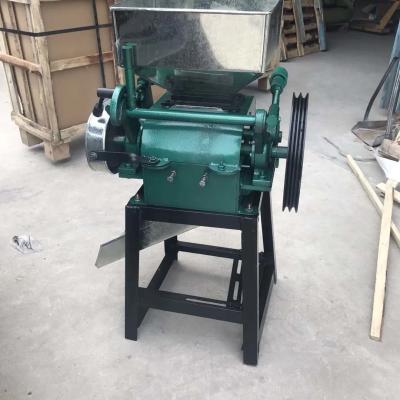 China High Capacity Industrial Peanut Crusher Machine Energy Saving 1 Year Warranty for sale