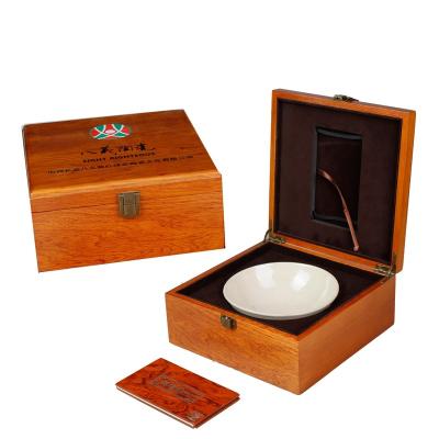 China Handmade Custom High Quality Custom Lined Luxury Brown Matte Wood Gift Box Packaging for sale